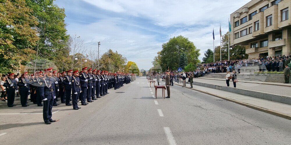 Шумен - военна клетва - заместник-министър Радостин Илиев