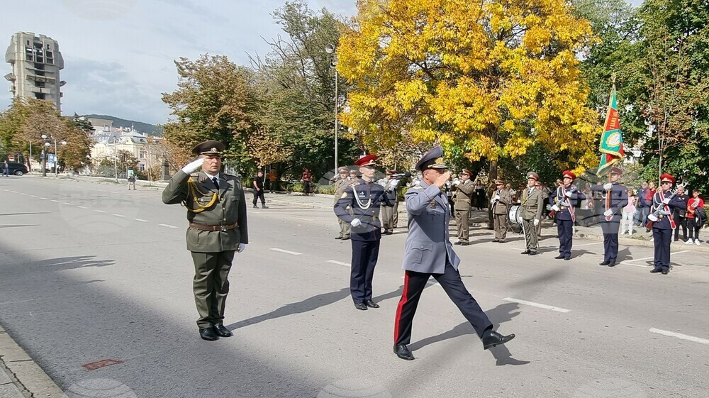 Шумен - военна клетва - заместник-министър Радостин Илиев