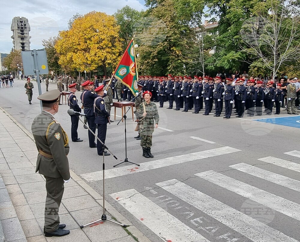 Шумен - военна клетва - заместник-министър Радостин Илиев