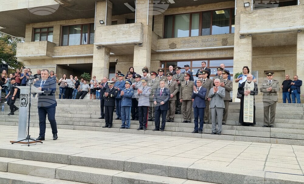 Шумен - военна клетва - заместник-министър Радостин Илиев