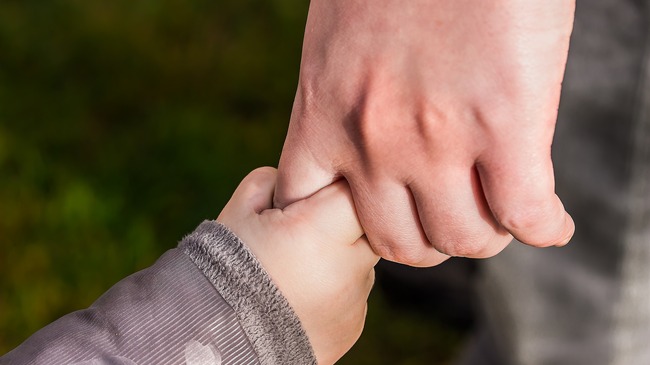 85% of Bulgarians Consider Foster Care Important for Society, Sociological Survey Finds