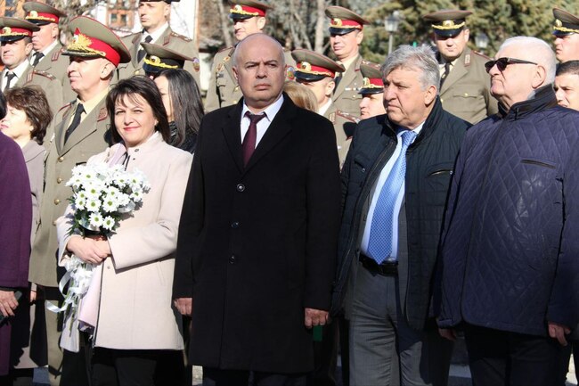 БСП почете 175-та годишнина от рождението на Христо Ботев в Калофер