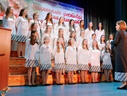 Снимка: Община Хасково - Детски хор „Орфей“ и Националният фестивал на коледната и новогодишната песен са номинирани за престижни отличия от Българското национално радио. 