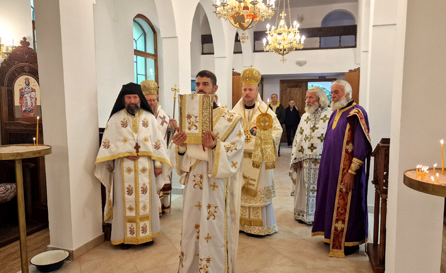 Главиницкият епископ Макарий ръкоположи в свещенически сан дякон Яким от Лозница