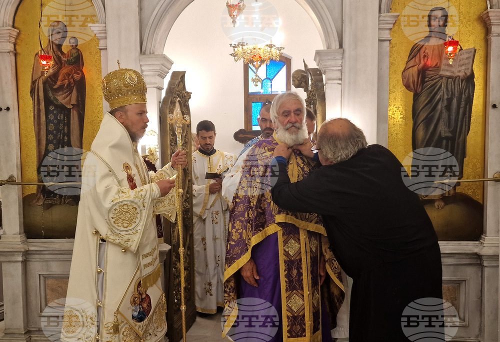 Лозница - храм - нов свещеник