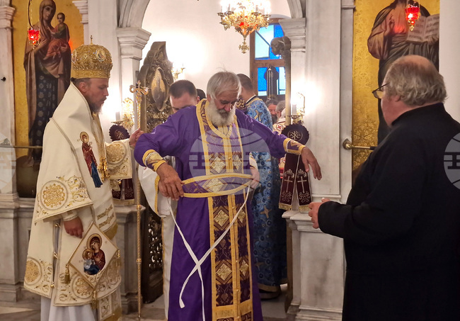 Лозница - храм - нов свещеник