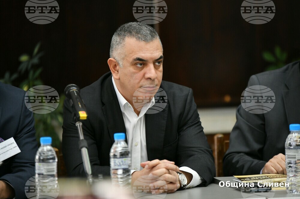 Кметът на Сливен Стефан Радев ще участва в Годишната среща на българските местни власти