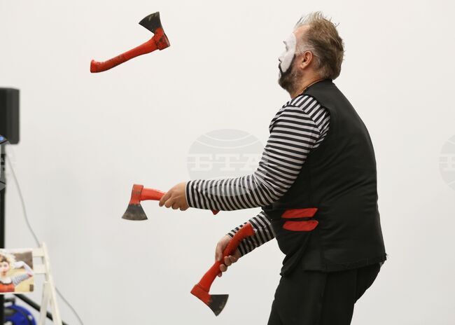 Бургас - Фестивал за улични изкуства - цирков спектакъл