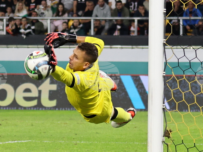 Вратарят Антони Морис обяви края на кариерата си в националния отбор на Люксембург