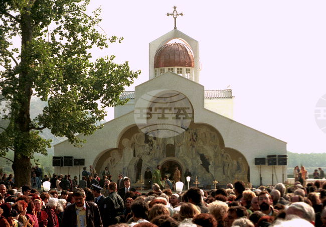 В местността Рупите е осветен е храмът "Св. Петка Българска"
