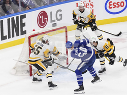 Penguins Maple Leafs Hockey