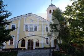 Ямбол - храм "Св. Троица" - неделно богослужение