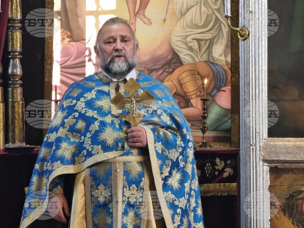 Ямбол - храм "Св. Троица" - неделно богослужение