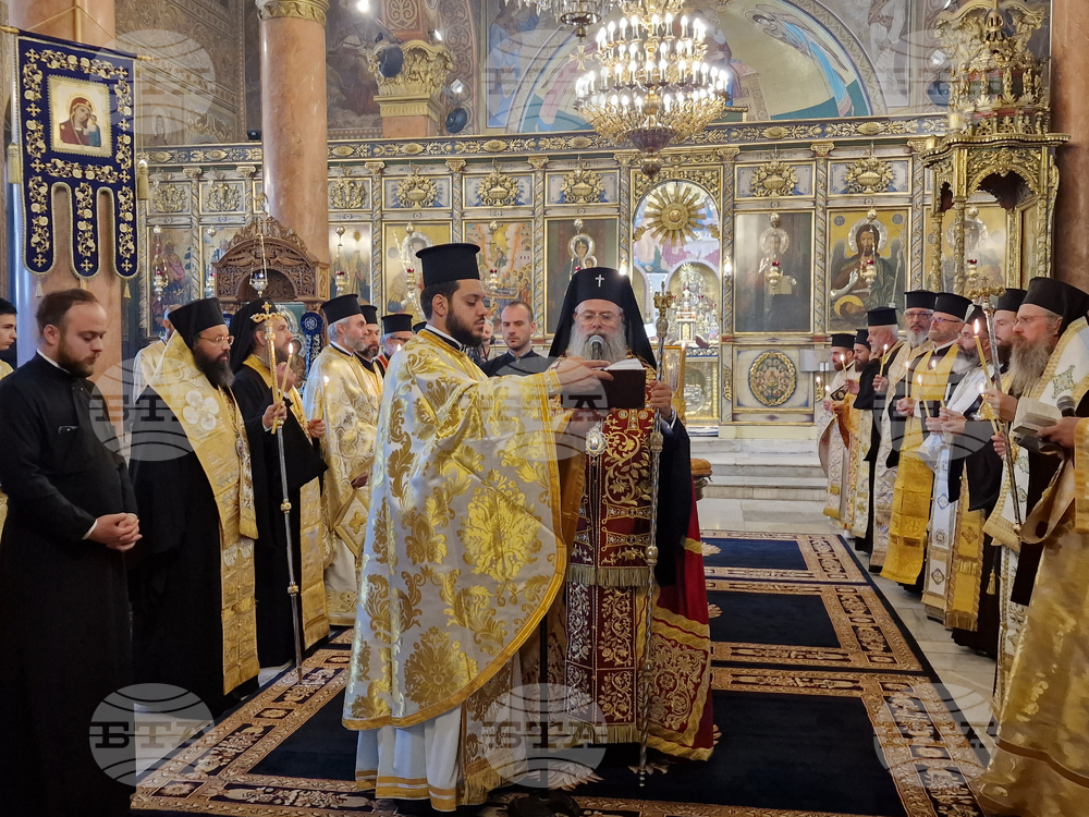 Пловдив - храм “Успение Богородично” - заупокойна литургия - панихида