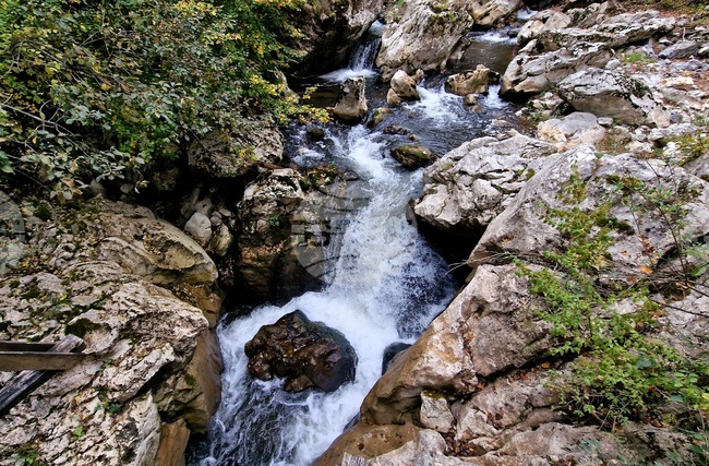 Проверка на Басейнова дирекция "Дунавски район" е установила извършване на нерегламентирано напояване от река Ерма
