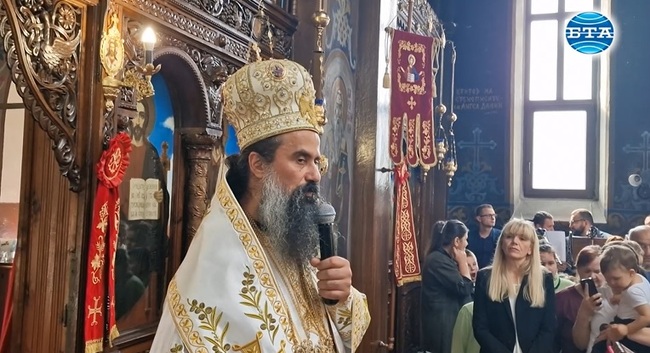 Нямаме друга алтернатива освен да започнем да работим върху почвата на нашите сърца, на нашите души, каза патриарх Даниил в днешната си проповед