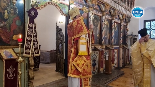 От нас зависи да вършим нещата, които правят почвата в нас добра, а реколтата - изобилна, каза в неделната си проповед Велбъждският епископ Исаак