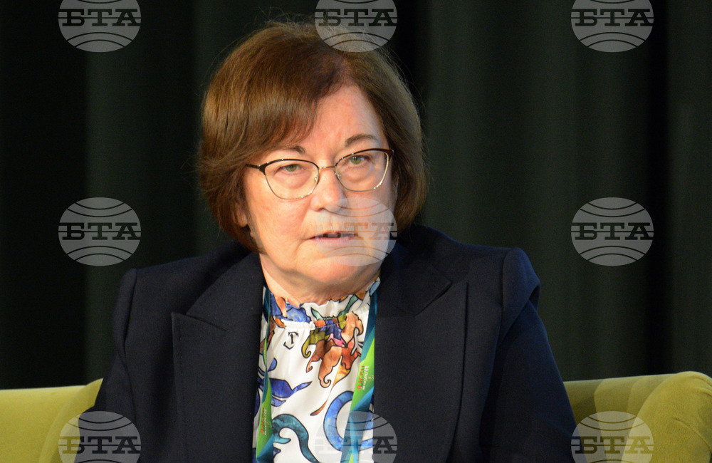 Проблемът с почистването на речните корита е и нормативен, и финансов, каза кметът на Троян Донка Михайлова