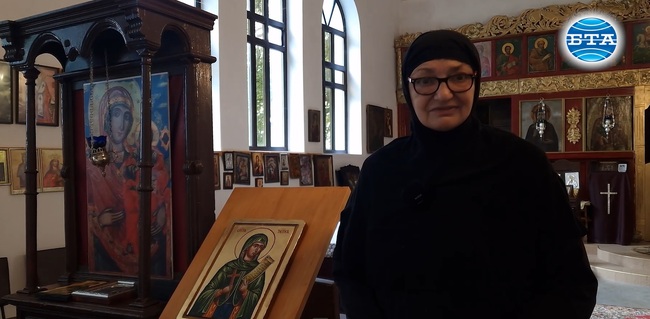 Почитта към св. Петка в пернишкия край е много специална и голяма, каза игумения Павла в навечерието на храмовия празник на манастира „Св. Петка“