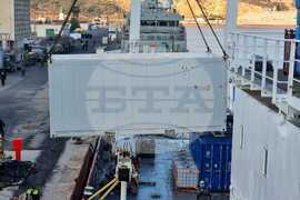 Научноизследователски кораб „Св. св. Кирил и Методий“ - Антарктида - ден 12 - Испания - Картахена - пристанище - товаро-разтоварителни дейности