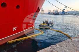 Научноизследователски кораб „Св. св. Кирил и Методий“ - Антарктида - ден 12 - Испания - Картахена - пристанище - товаро-разтоварителни дейности