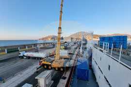 Научноизследователски кораб „Св. св. Кирил и Методий“ - Антарктида - ден 12 - Испания - Картахена - пристанище - товаро-разтоварителни дейности