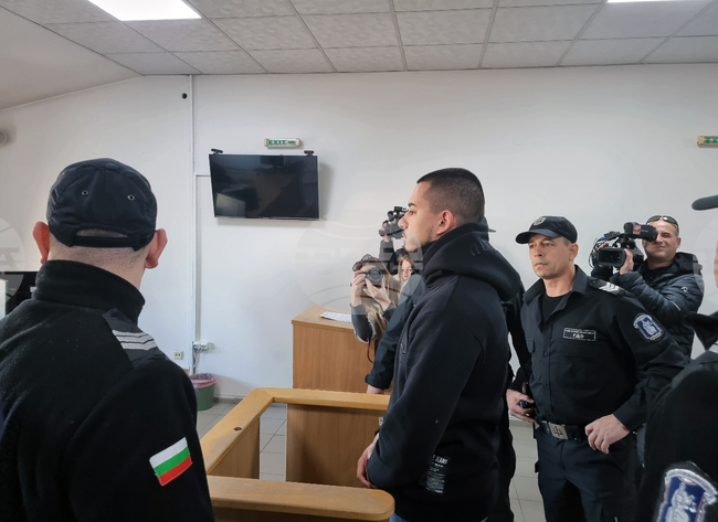 Пловдив - мярка - полицай - трафик на мигранти