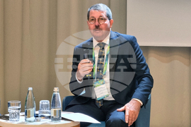 Албена - годишна среща на местните власи - пленарна сесия