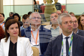 Албена - местни власти - годишна среща - „Иновации и умни градове“