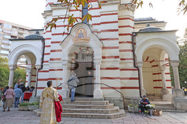 Варна - Петковден - света Литургия