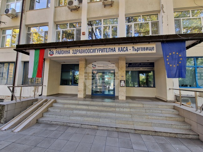 Всички общопрактикуващи лекари от община Попово ще записват здравноосигурени от пациентската листа на починал доктор