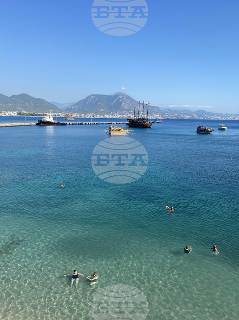 Земетресенията в Егейско море пречат на ранните записвания за турските курорти