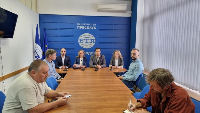 Пресконференция на общинските съветници от групата на "Продължаваме промяната-Демократична България" в Общински съвет Пловдив
