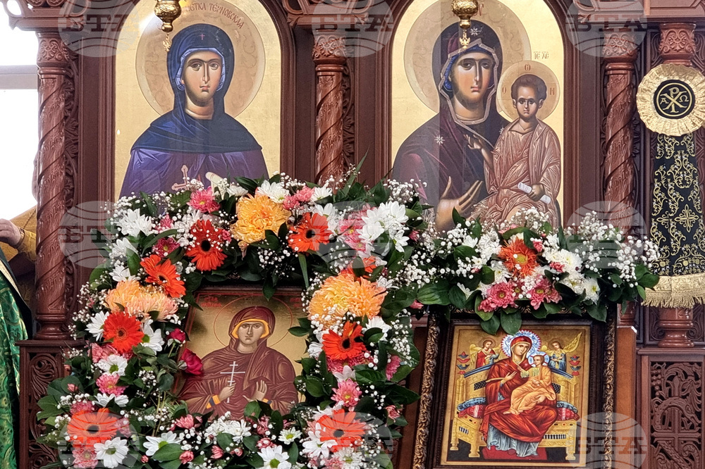 Сливен - Петковден - литургия