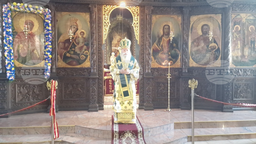 Където има човешка слава, там човек всичко губи, каза Ловчанският митрополит Гавриил