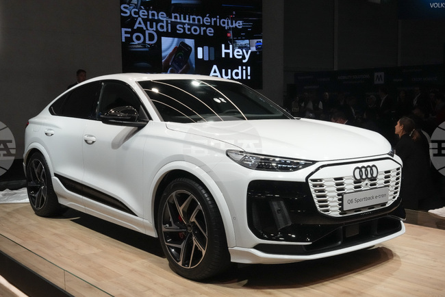 Печалбата на "Ауди" се удвоява през третото тримесечие, но компанията понижава годишната си прогноза