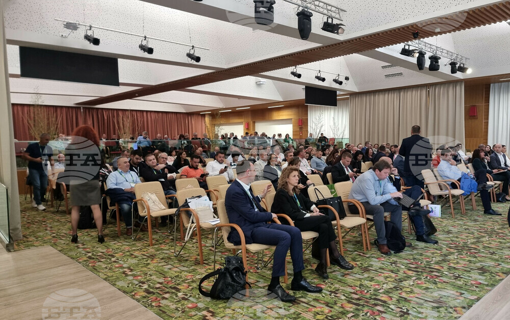 Албена - среща - местни власти - управление на отпадъците - споделена отговорност на общините и държавата