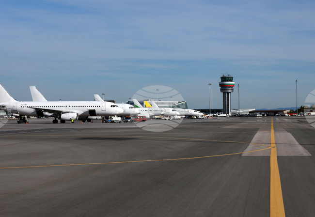 Румънска авиокомпания започва редовни директни полети между Букурещ и София 