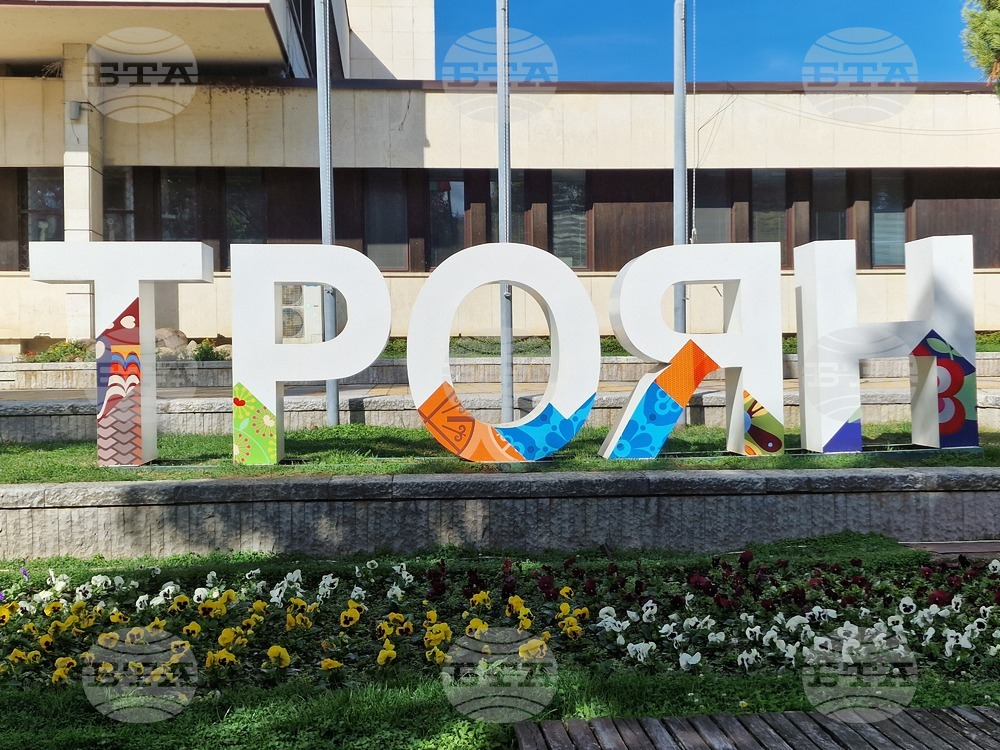 На днешното си заседание общинските съветници в Троян ще разгледат частична актуализация на поименните списъци за ремонти за 2024 г.