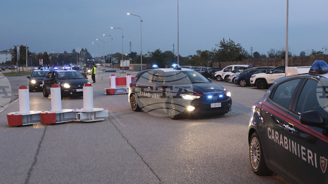 Италианската полиция арестува 13 души по време на национална акция срещу китайски мафиотски групировки