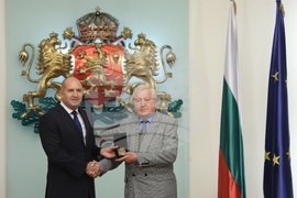 Румен Радев - дейци на военната авиация - отличия