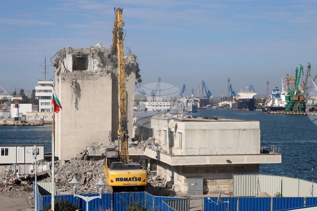 Варна - Рейдова кула - събаряне