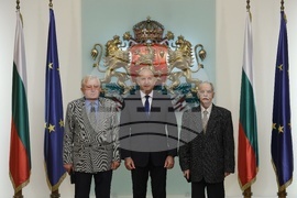 Румен Радев - дейци на военната авиация - отличия