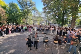 Ловеч - Профилирана езикова гимназия „Екзарх Йосиф Първи“ - "Клетва"