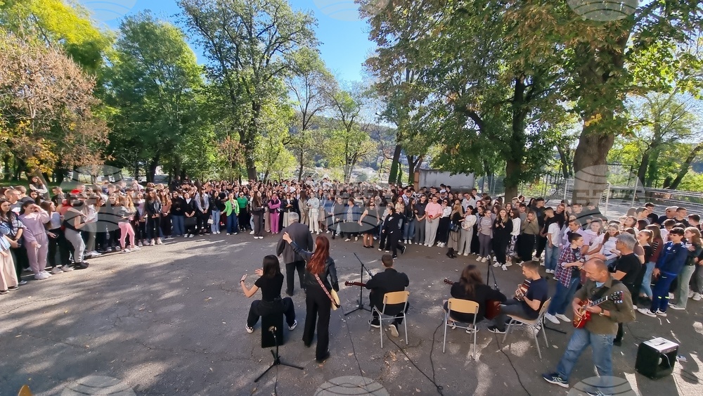 Ловеч - Профилирана езикова гимназия „Екзарх Йосиф Първи“ - "Клетва"
