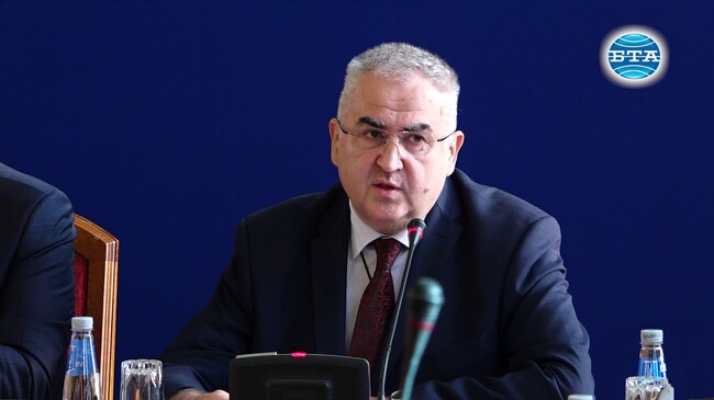 Основната причина за катастрофата на самолет L-39ZA е поемането на неоправдано висок риск, каза полковник Петко Василев