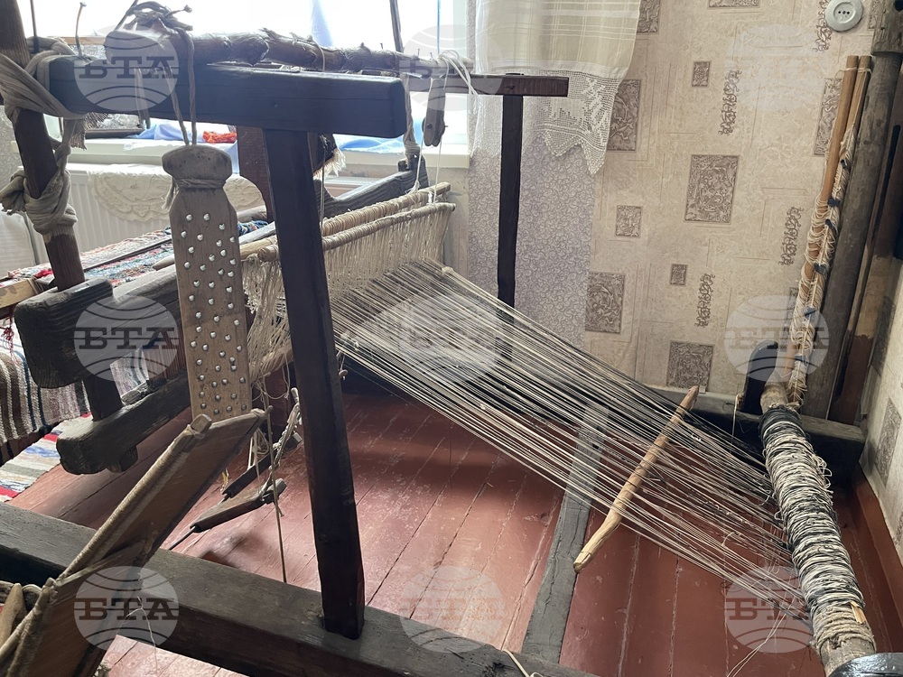 Украйна - Село Зализничне - Етнографски музей