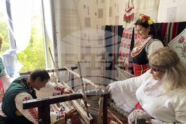 Украйна - Село Зализничне - Етнографски музей