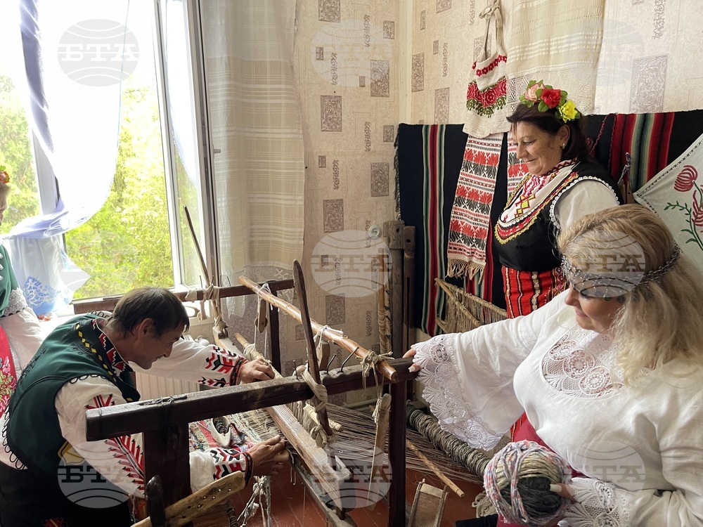 Украйна - Село Зализничне - Етнографски музей