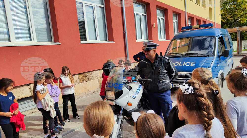 Открит урок по пътна безопасност се проведе в средно училище "Сава Доброплодни" в Шумен
